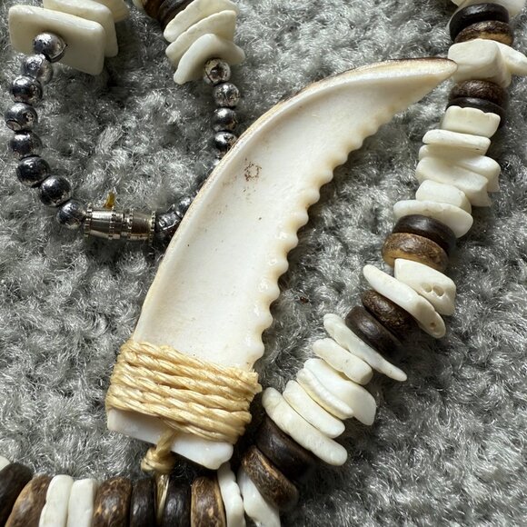 Handmade Beaded Shell Necklace Faux Bone Tooth Pendant & Barrel Clasp - Picture 13 of 16